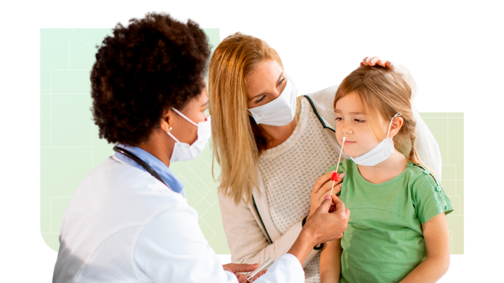 Coleta de amostra nasal em criança para teste diagnóstico de infecções respiratórias, com acompanhamento médico e presença do responsável para garantir segurança e conforto durante o exame.